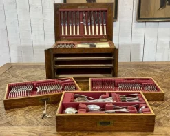 Pamono English Silver-Plated Cutlery Set in Oak Box, Set of 119><noscript><img width=