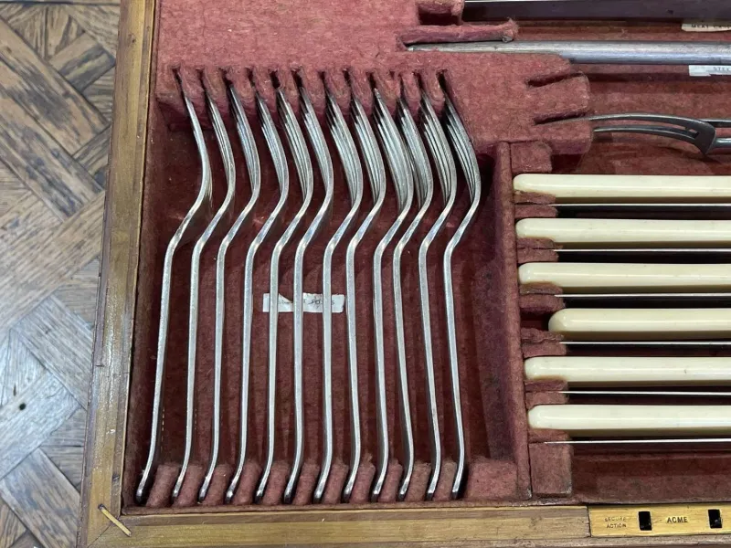 Pamono English Silver-Plated Cutlery Set in Oak Box, Set of 119> Cutlery & Serving Utensils