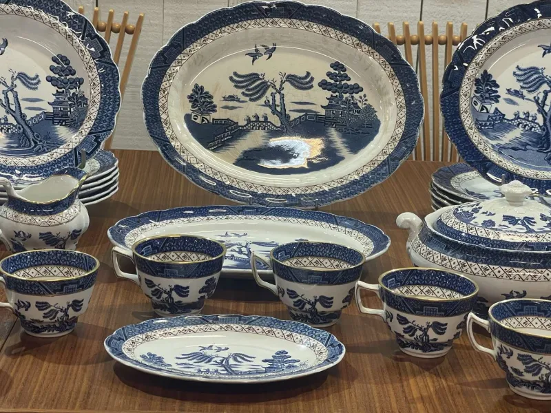 Pamono English Willow Porcelain Dinner Service, Set of 27> Dinnerware Accessories