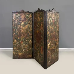 Sale Pamono English Wooden Screen with Portraits and Floral Collage, 1800s