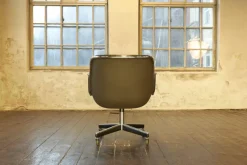 Sale Pamono Executive Swivel Chair by Charles Pollock for Knoll