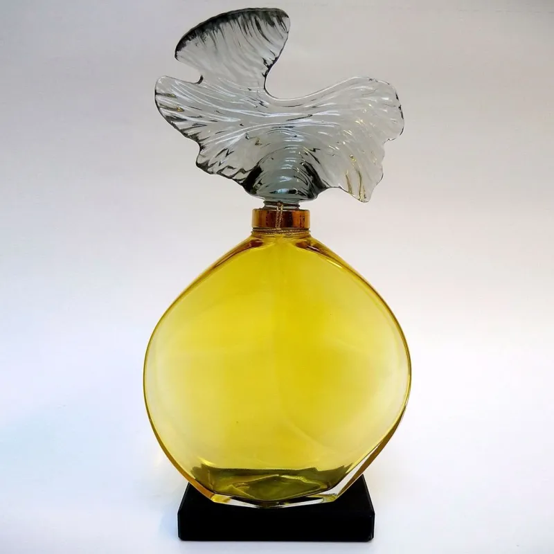 Sale Pamono Factice Perfume Guerlain Lanvin Store Display Bottles, 1980s, Set of 3