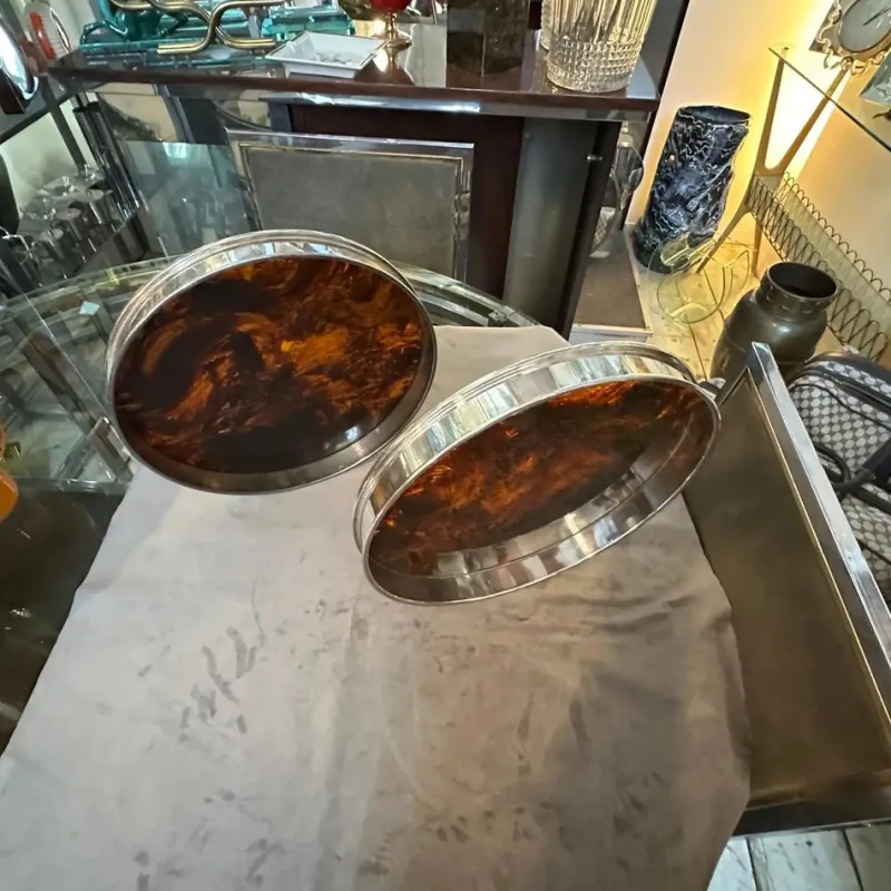 Pamono Faux Tortoiseshell Acrylic Glass and Silver-Plated Metal Barware Trays from Christian Dior, 1970s, Set of 2> Trays
