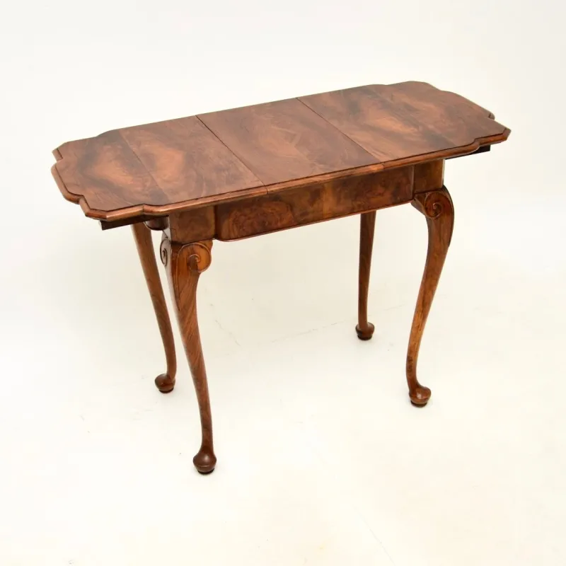 Pamono Figured Walnut Occasional Side Table, 1920s> Coffee & Side Tables