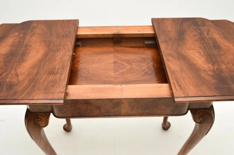 Pamono Figured Walnut Occasional Side Table, 1920s> Coffee & Side Tables