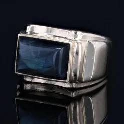 Pamono Finland Spectrolite 18 Karat Yellow Gold Signet Ring, 1950s><noscript><img width=