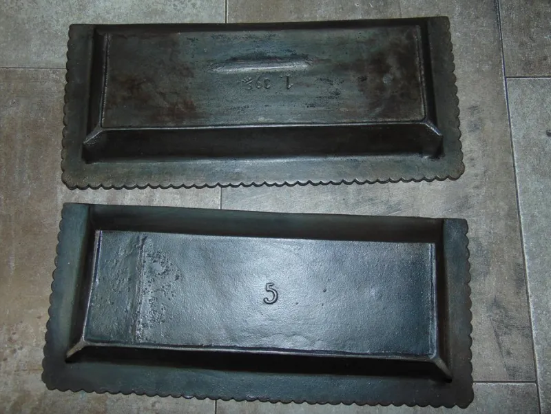Online Pamono Fireplace Ash Pan in Cast Iron, 1890s