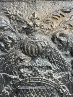Clearance Pamono Fireplace Plate with the Grimaldi Family Coat of Arms, 17th Century