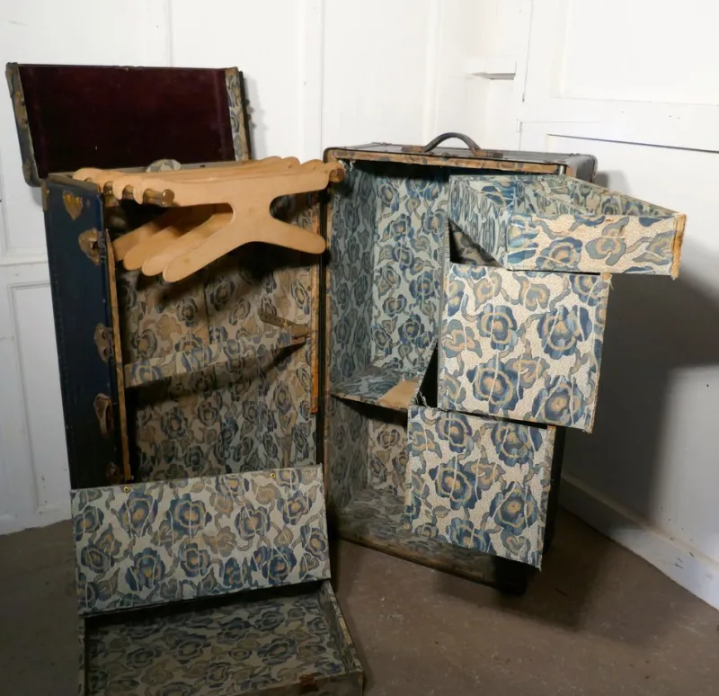 Pamono Fitted Steamer Trunk or Cabin Wardrobe from Excelsior, USA, 1890s> Trunks Crates & Baskets