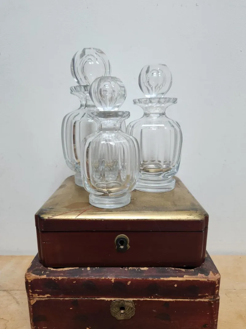 Pamono Flat Cut Clear Crystal Malmaison Perfume Bottles with Stoppers from Baccarat, 1940s, Set of 3> Bottles, Carafes & Jugs