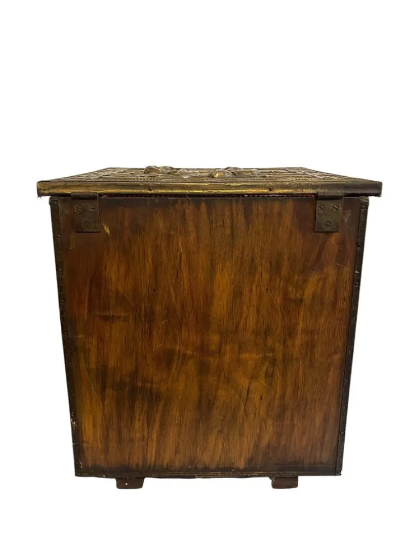 Hot Pamono Flemish Metal Firewood Box, Late 19th Century