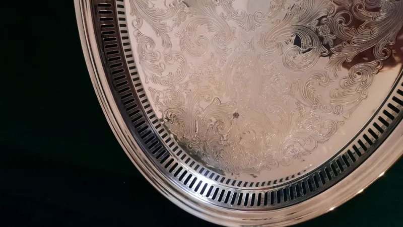 Pamono Fleuron Tray from Christofle> Trays