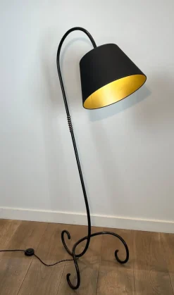 Outlet Pamono Floor Lamp in Black Lacquered Metal and Brass in the style of Jean Royère