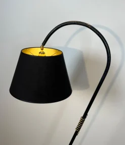 Outlet Pamono Floor Lamp in Black Lacquered Metal and Brass in the style of Jean Royère