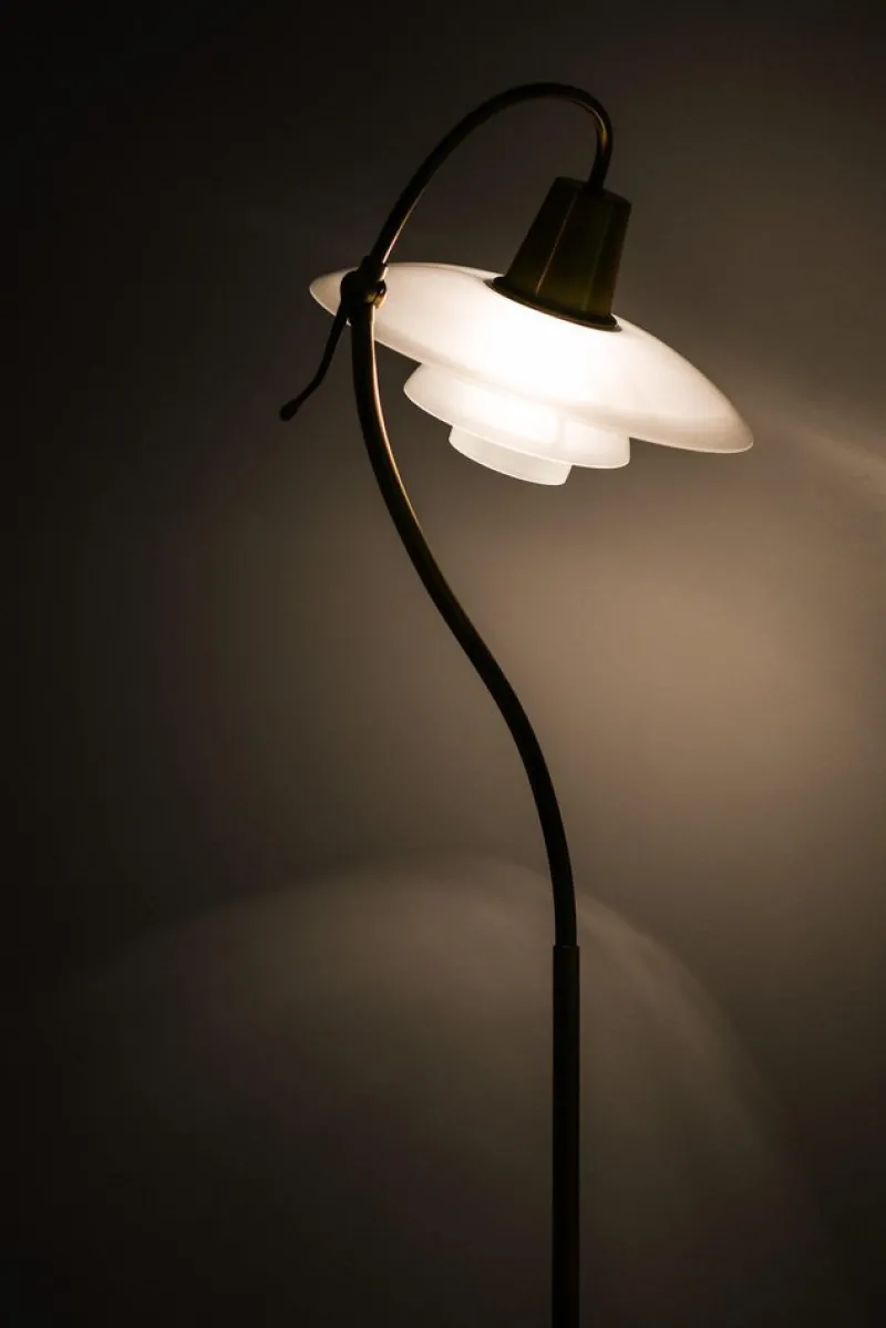 Pamono Floor Lamp in Bronze and Brass with Glass Shades attributed to Poul Henningsen, 1940s> Floor Lamps
