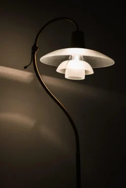 Pamono Floor Lamp in Bronze and Brass with Glass Shades attributed to Poul Henningsen, 1940s><noscript><img width=