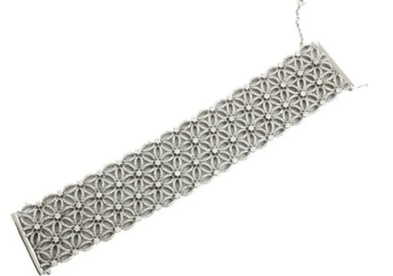 Outlet Pamono Flower Themed White Gold Bracelet with White Diamonds