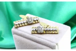 Pamono Flower-Shaped Cufflinks with Brilliant-Cut Diamonds, Set of 2> Cufflinks