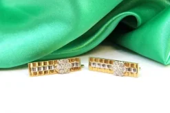 Pamono Flower-Shaped Cufflinks with Brilliant-Cut Diamonds, Set of 2><noscript><img width=