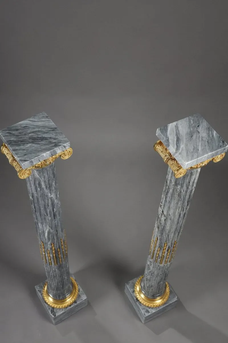 Pamono Fluted Marble Columns with Ionic Capitals, 1900, Set of 2> Pedestals And Columns