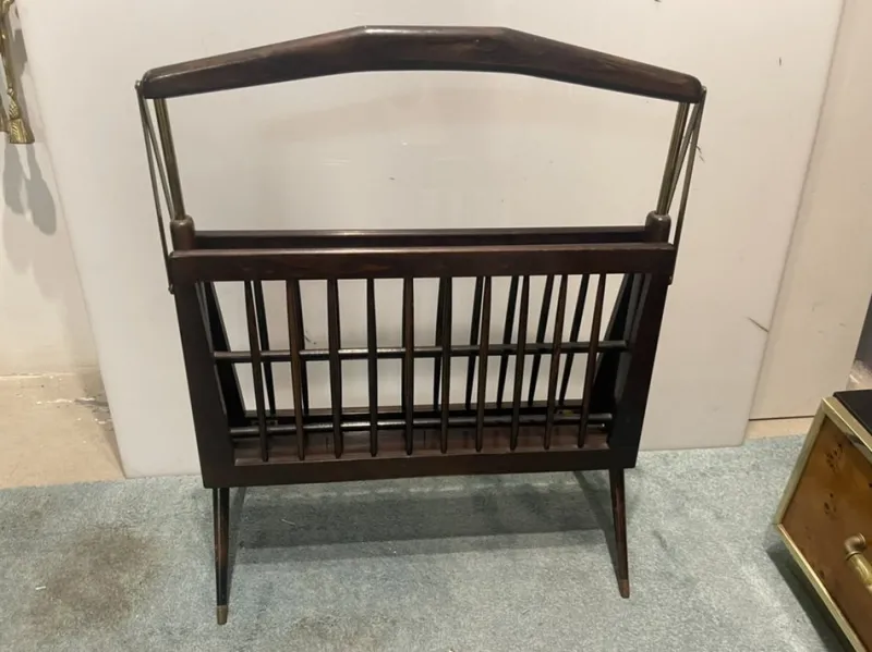 Pamono Folding Magazine Rack in Stained Wood and Brass by Cesare Lacca, Italy, 1950s> Magazine Racks