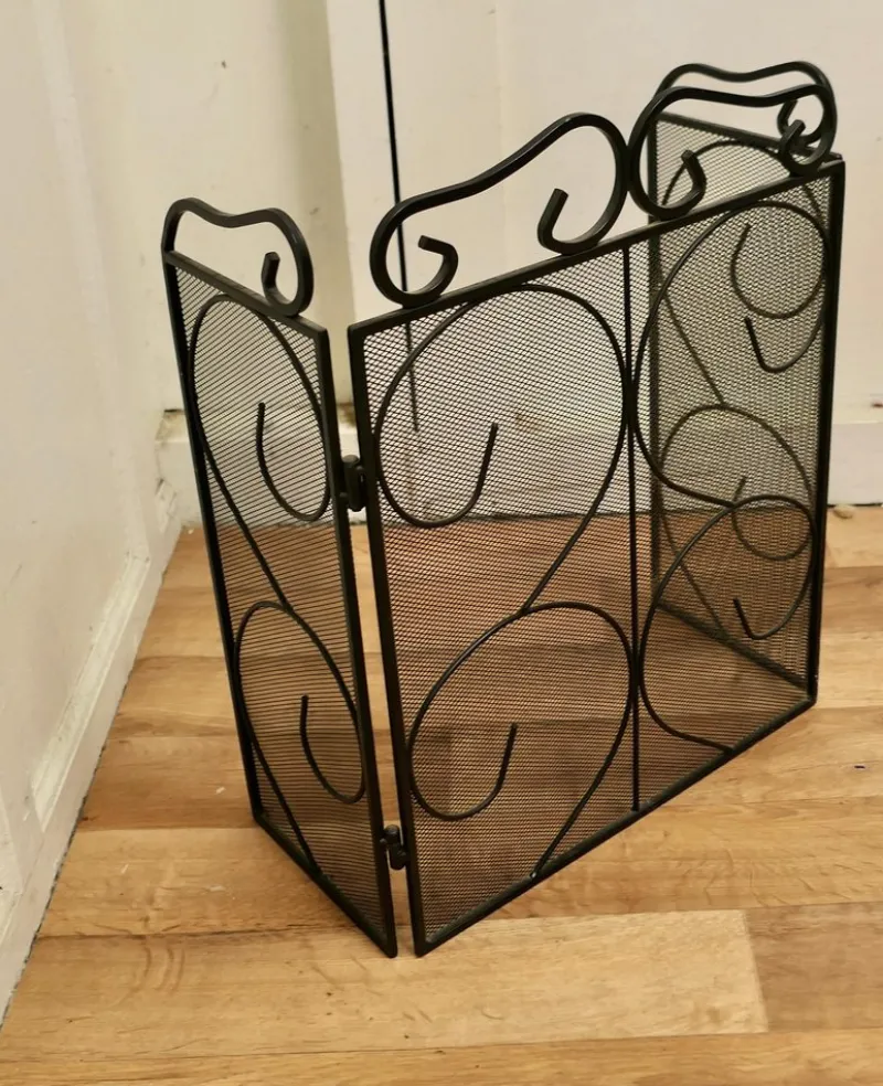Pamono Folding Wrought Iron Fire Guard for Inglenook Fireplace, 1960s> Fireplaces And Mantels