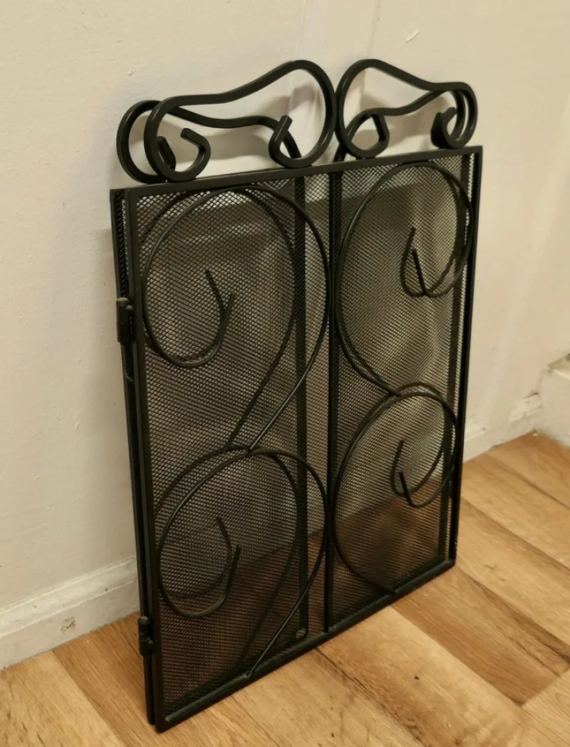 Pamono Folding Wrought Iron Fire Guard for Inglenook Fireplace, 1960s> Fireplaces And Mantels