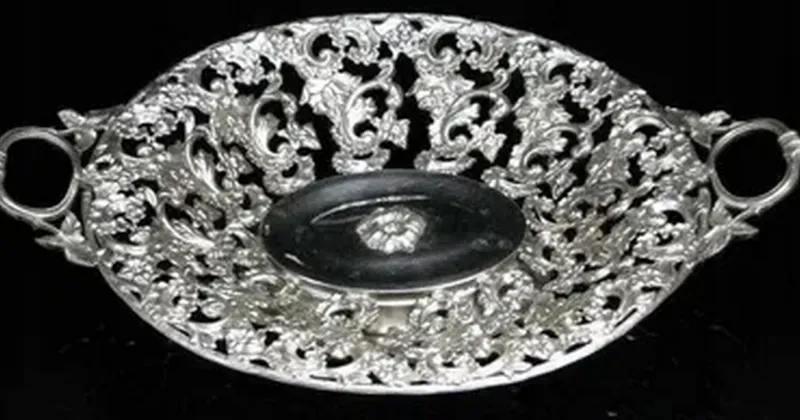 Pamono Former Austro-Hungarian Empire Bowl on Stand, 1880s> Bowls
