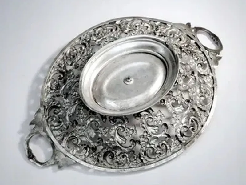 Pamono Former Austro-Hungarian Empire Bowl on Stand, 1880s> Bowls