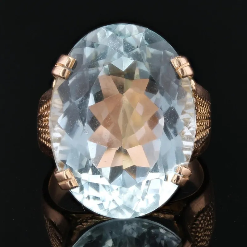 Pamono French 15 Carats Aquamarine 18 Karat Rose Gold Cocktail Ring, 1960s