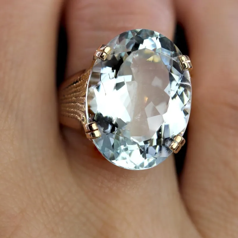 Pamono French 15 Carats Aquamarine 18 Karat Rose Gold Cocktail Ring, 1960s