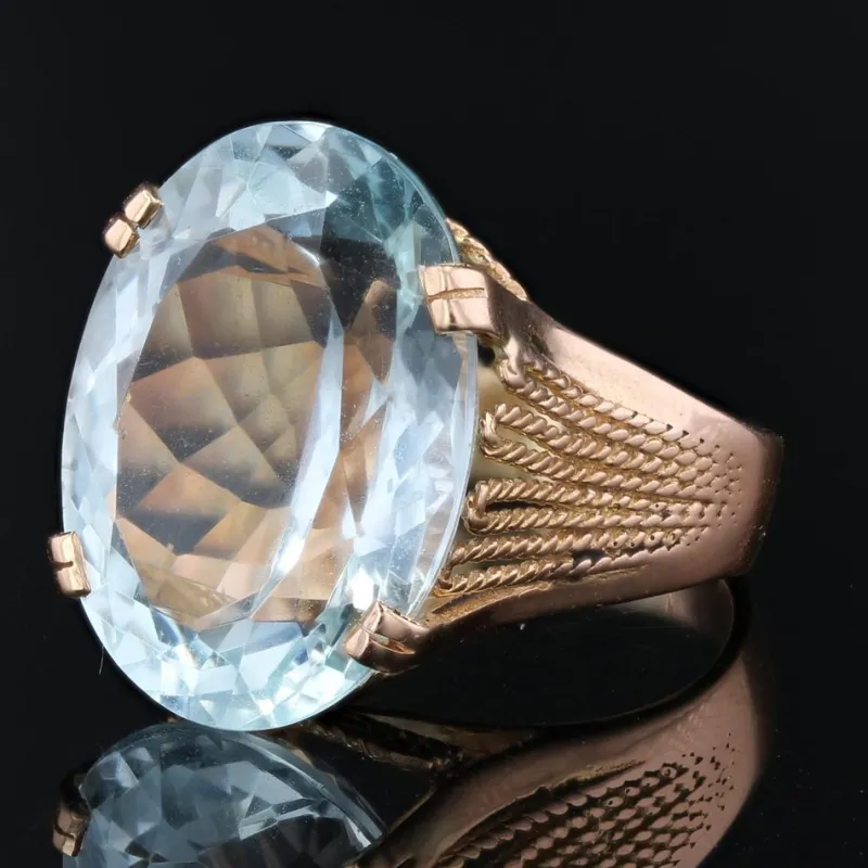 Pamono French 15 Carats Aquamarine 18 Karat Rose Gold Cocktail Ring, 1960s