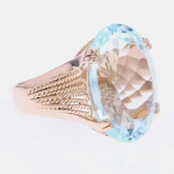 Pamono French 15 Carats Aquamarine 18 Karat Rose Gold Cocktail Ring, 1960s