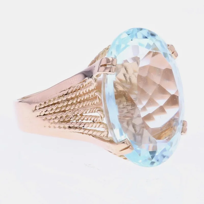 Pamono French 15 Carats Aquamarine 18 Karat Rose Gold Cocktail Ring, 1960s