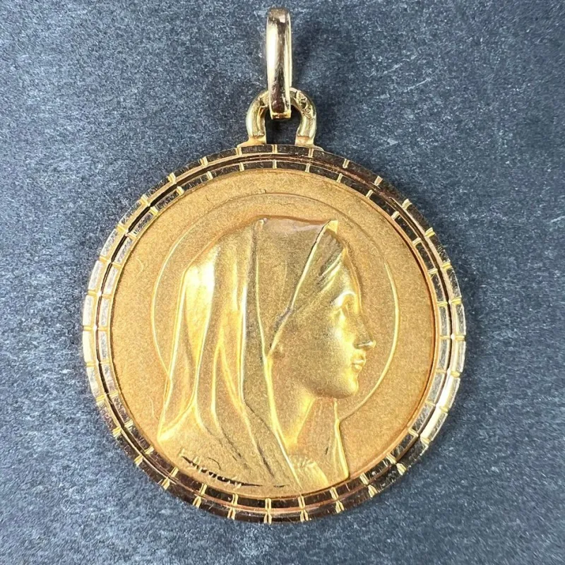 Sale Pamono French 18 Karat Yellow Gold Virgin Mary Medal Pendant Dropsy, 1950s