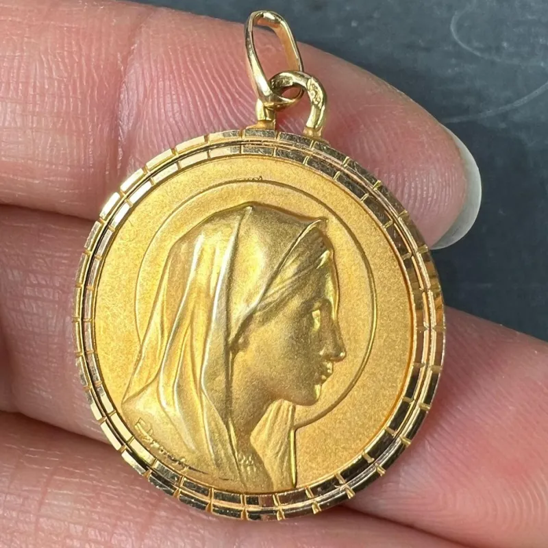 Sale Pamono French 18 Karat Yellow Gold Virgin Mary Medal Pendant Dropsy, 1950s