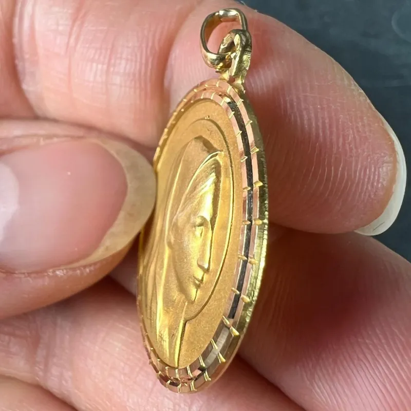 Sale Pamono French 18 Karat Yellow Gold Virgin Mary Medal Pendant Dropsy, 1950s