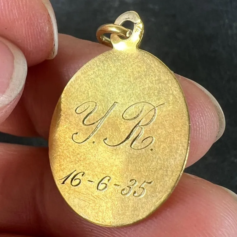 Pamono French 18 Karat Yellow Gold Virgin Mary Medal Pendant from Mazzoni, 1930s> Necklaces