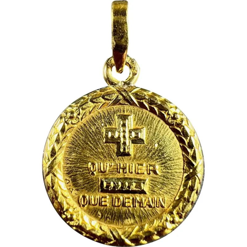 Pamono French 18 Karat Yellow Gold Plus Quhier More Than Yesterday Love Medal Pendant by Augis, 1950s> Rings