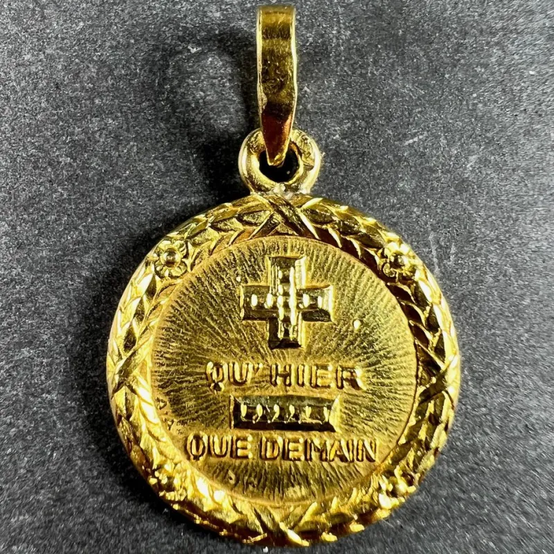 Pamono French 18 Karat Yellow Gold Plus Quhier More Than Yesterday Love Medal Pendant by Augis, 1950s> Rings