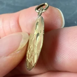 Best Pamono French 18 Karat Yellow Gold Jesus Christ Communion Medal Charm Pendant by Lasserre, 1930s
