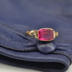 Discount Pamono French 18 Karat Yellow Gold Ring with Red Gem, 1930s