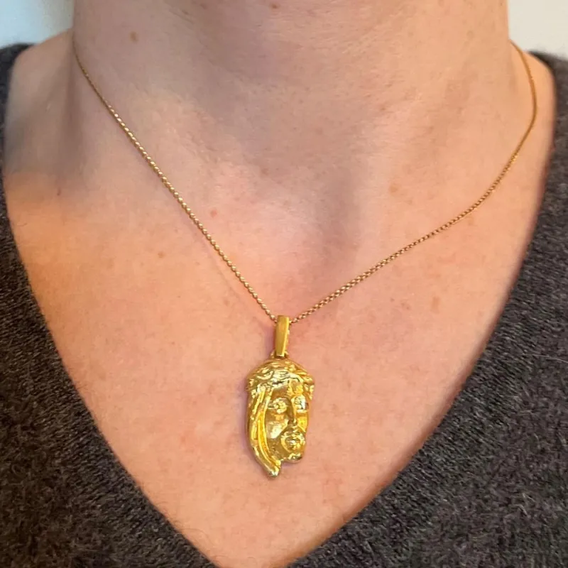 Pamono French 18 Karat Yellow Gold Jesus Christ Crown of Thorns Medal Pendant, 1970s