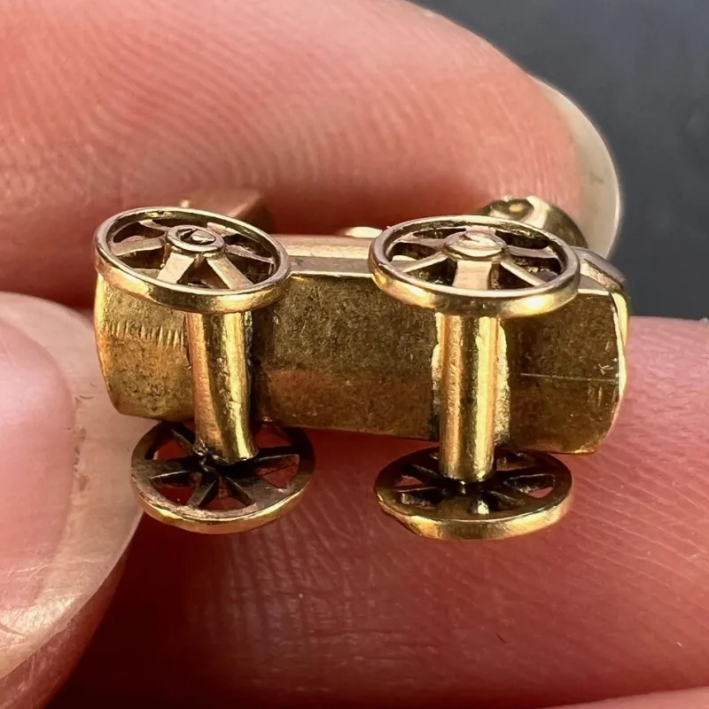 Online Pamono French 18 Karat Yellow Gold Mechanical Steam Train Engine Charm Pendant, 1950s