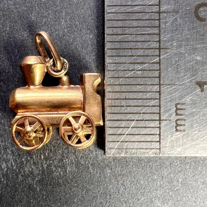Online Pamono French 18 Karat Yellow Gold Mechanical Steam Train Engine Charm Pendant, 1950s