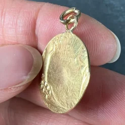 New Pamono French 18 Karat Yellow Gold Bonheur Good Luck Lucky Charm Medal Pendant, 1890s