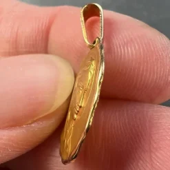 Pamono French 18 Karat Yellow Gold Virgin Mary Religious Medal Pendant, 1960s><noscript><img width=