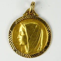 Hot Pamono French 18 Karat Yellow Gold Virgin Mary Charm Pendant Medal, 1950s