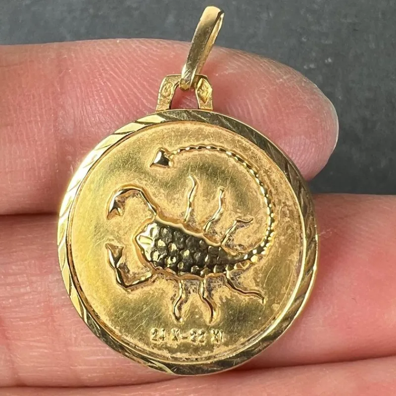 Pamono French 18 Karat Yellow Gold Scorpio Zodiac Charm Medal Pendant, 1950s> Necklaces