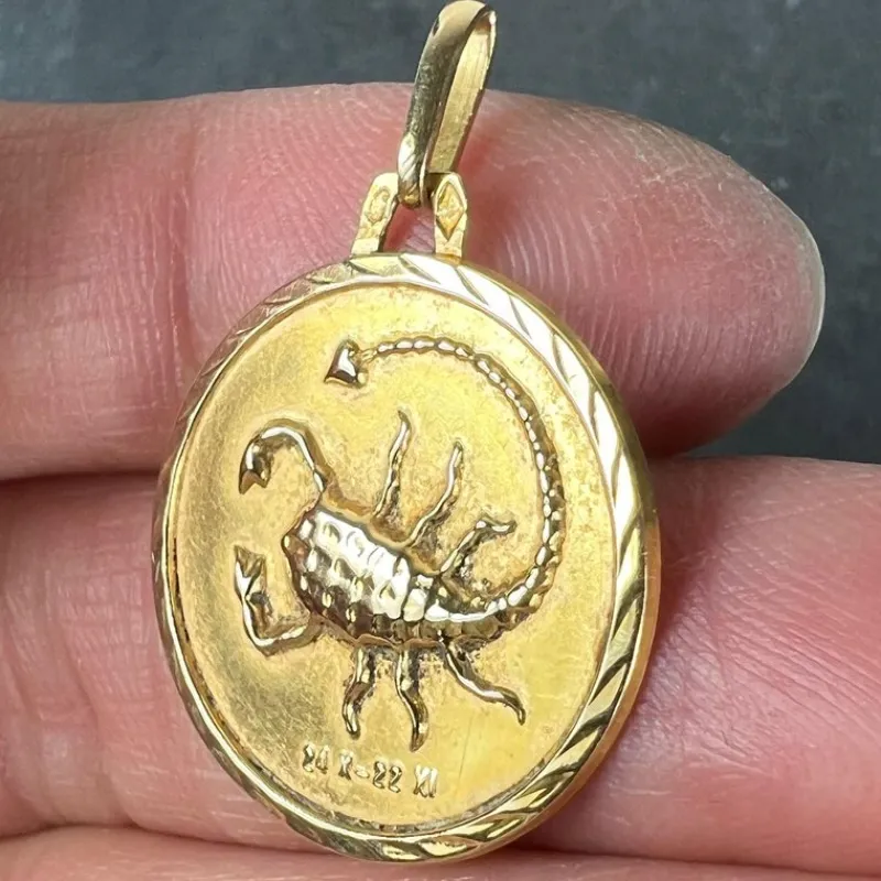 Pamono French 18 Karat Yellow Gold Scorpio Zodiac Charm Medal Pendant, 1950s> Necklaces